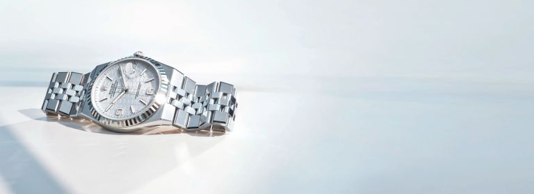 rolex land-dweller m127334-0001 rvb 1920x700