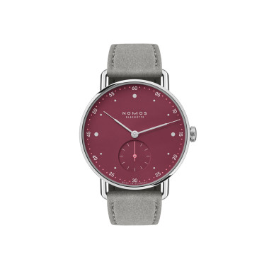        Handaufzug, NOMOS Glashütte Metro 33 muted red