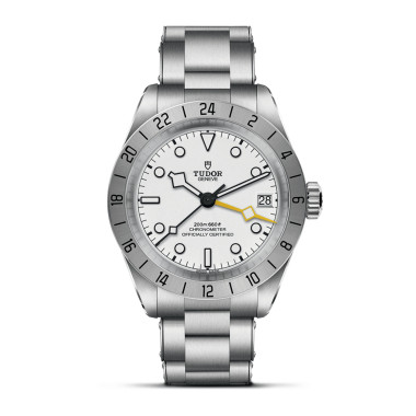         Automatik, TUDOR Black Bay PRO