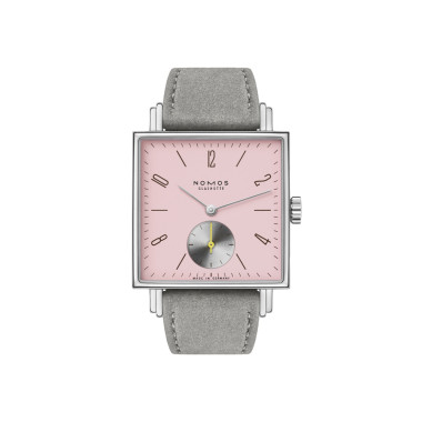         Handaufzug, NOMOS Glashütte Tetra – Die Wildentschlossene