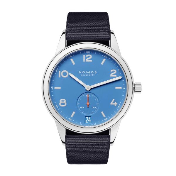 NOMOS Glashütte Club Automat Datum signalblau 777