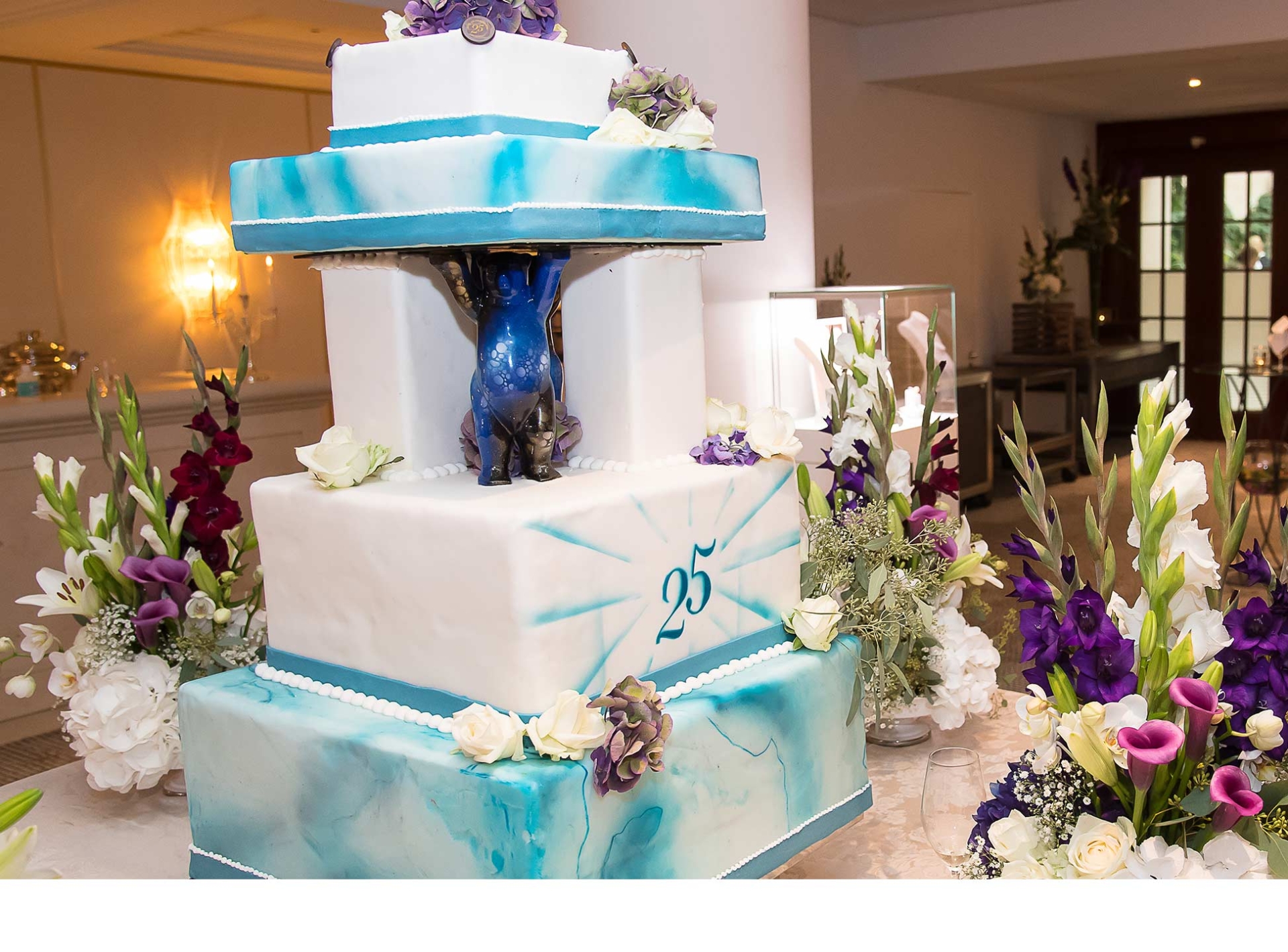 Geburtstagstorte 25. Jubiläum Hotel Adlon Geburtstagstorte 25. Jubiläum Hotel Adlon