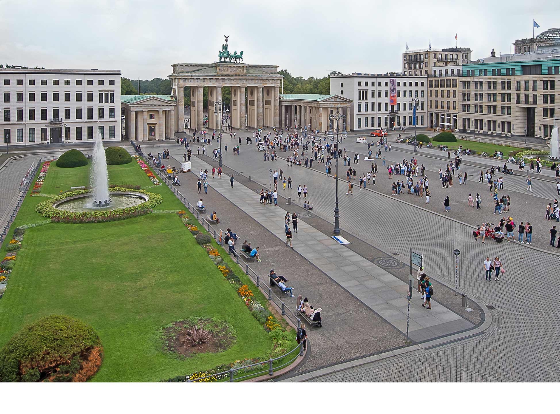 Ausblick auf das Brandenburger Tor vom Hotel Adlon