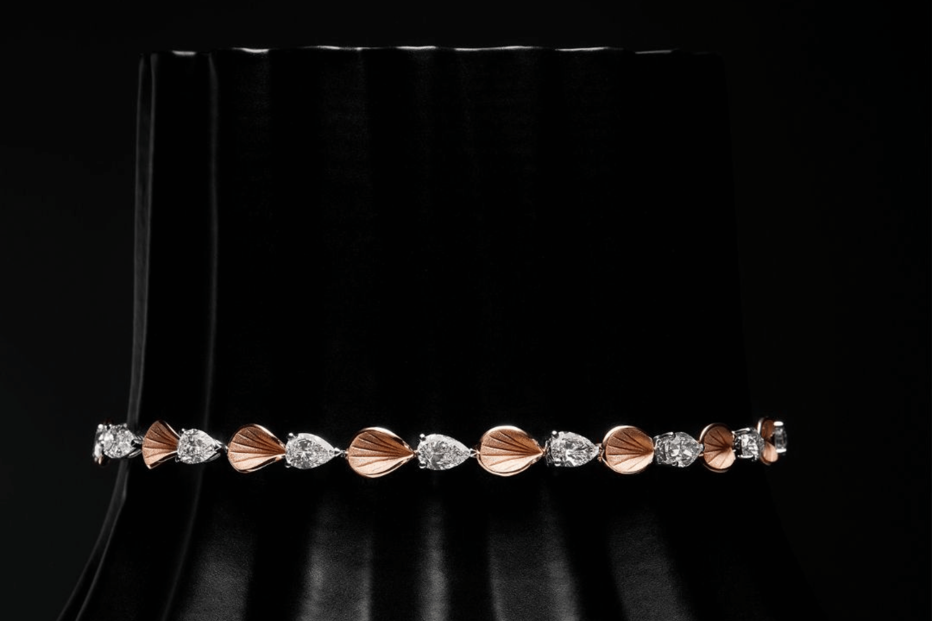 Cammilli (1920 x 1280 px)