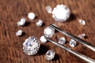 rohdiamanten-pinzette