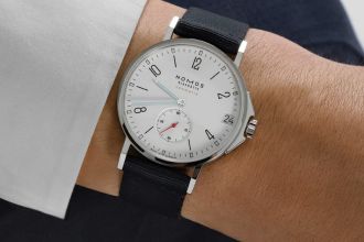 nomos-glashuette-ahoi-kollektionskachel
