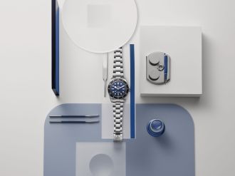 tudor-np25-black-bay-68-lifestyle-4