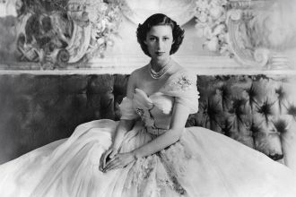 prinzessin-margaret-ballkleid