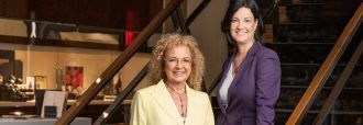 reiseteam-sarina-wichmann-und-andrea-wunsch-juwelier-leicht