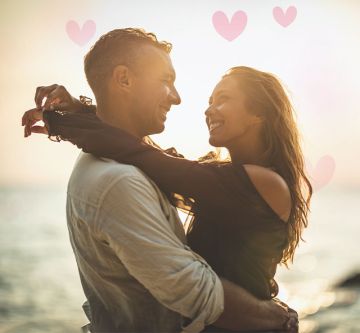 glueckliches-paar-strand