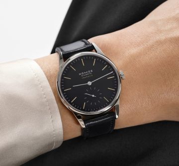 nomos-glashuette-orion-kollektionsseite-banner-desktop