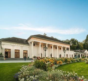 Baden-Baden-Kurhaus-Sommer-desk
