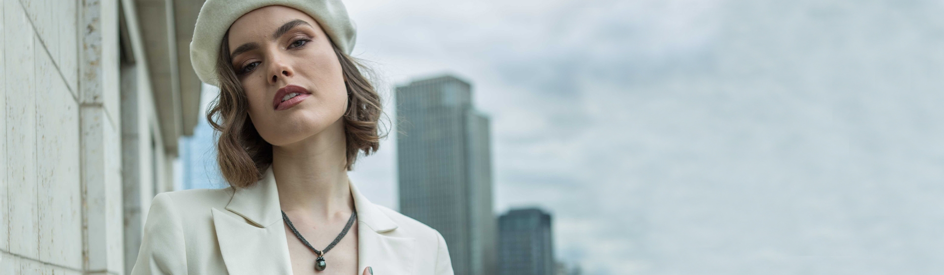 Header-Halsketten-1920x560 Header-Halsketten-1920x560