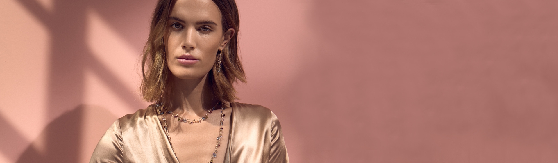 Header-Edelsteinschmuck-3840_1120 (2) Header-Edelsteinschmuck-3840_1120 (2)