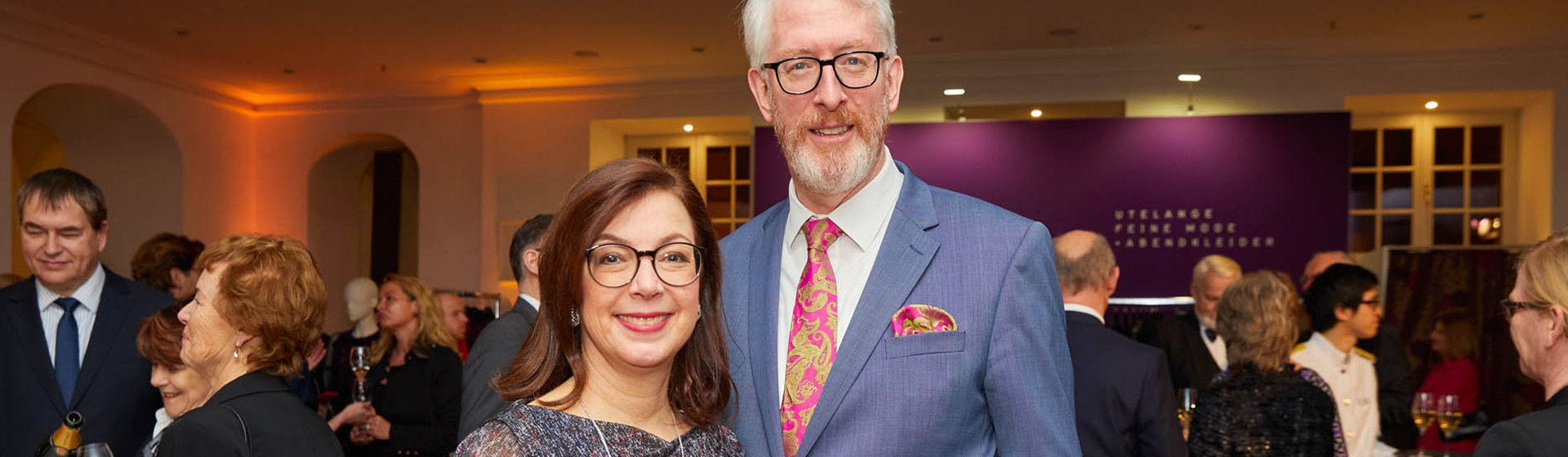 Header-Über-uns-1920x560 Header-Über-uns-1920x560