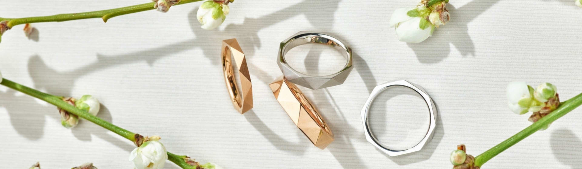 vier-ringe-weissgold-gold-von-leo-wittwer