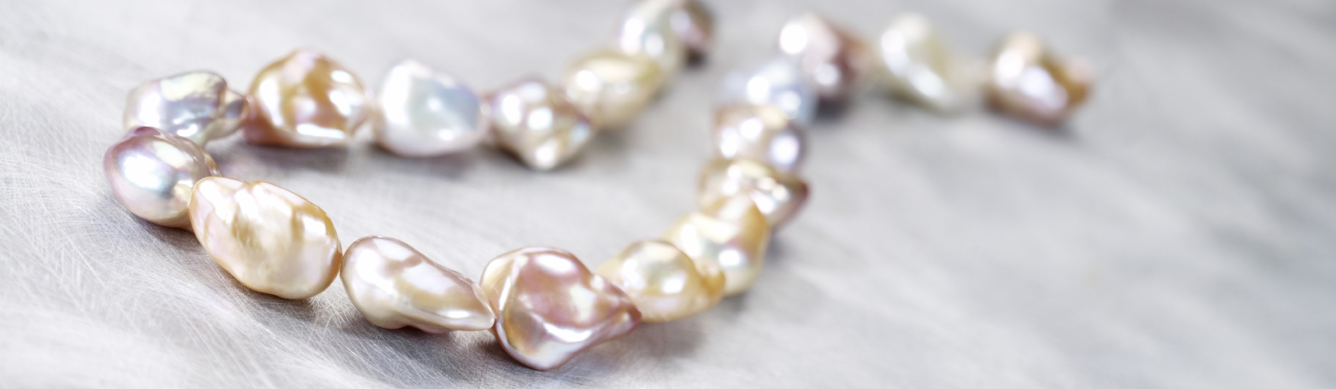 Header-Perlenketten-3840_1120