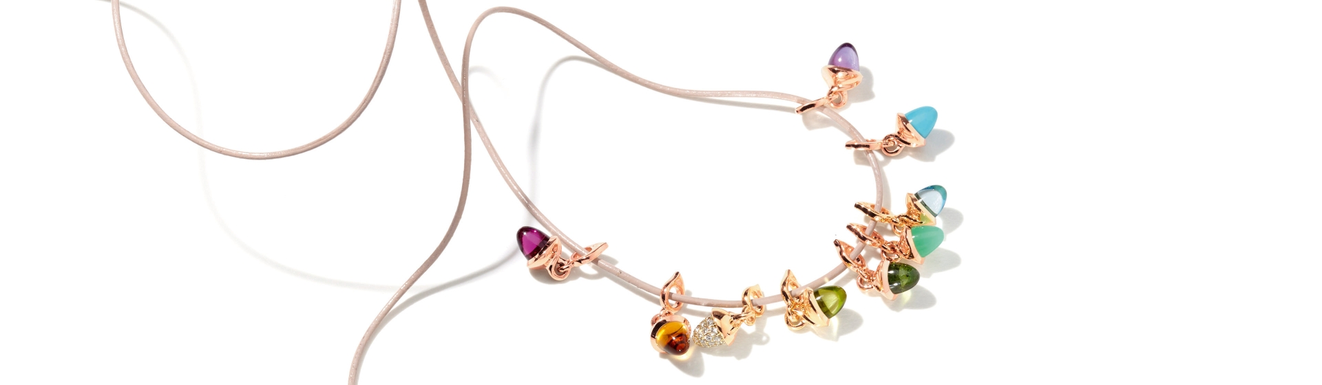 tamara-comolli-juwelier-leicht-colors-desk