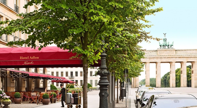 Header-25 Jahre Hotel Adlon Header-25 Jahre Hotel Adlon