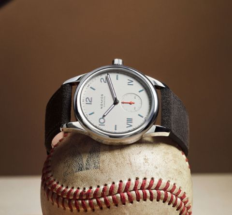 nomos-glashuette-club-kollektionsseite-banner-mobil