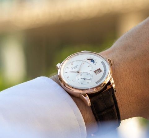 glashuette-original-uhren-markenseite-banner-mobil