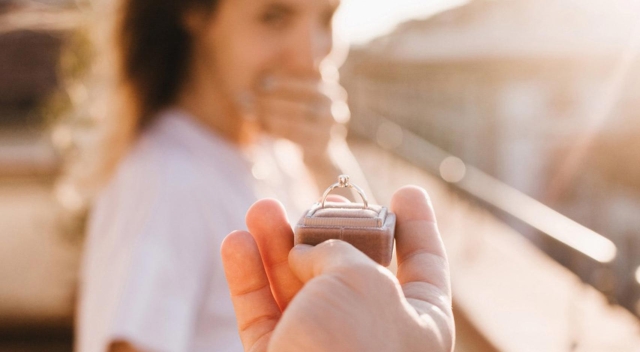 Header-Verlobungsringe_1280_704 Header-Verlobungsringe_1280_704